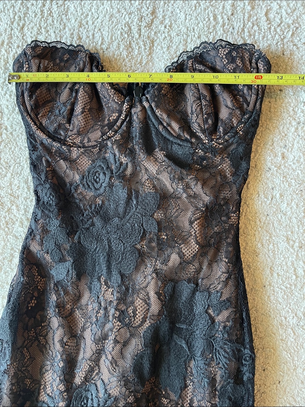 House of CB Black Strapless Lace Mermaid Gown - Picture 10 of 12